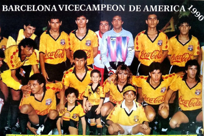 Una formación de Barcelona durante la Copa Libertadores de 1990.