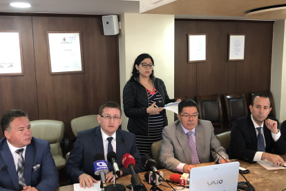 Representantes de los sectores productivos pidieron conversar con el Gobierno.