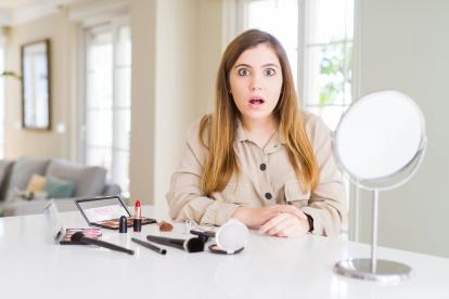 Debe tener cuidado con la fecha de caducidad y el almacenamiento de sus productos de belleza.