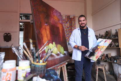 Germán siempre fue amante de la pintura, dice que pintar es la mejor manera de quitarse el estrés.


ENERO 17 Guayaquil-Ecuador
Agencia (ag-expreso)