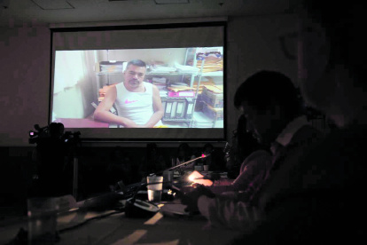 Desde la cárcel compareció Luis Loyo en camiseta. Su testimonio no aportó mayor cosa.