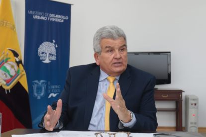 El ministros de Vivienda, Guido Macchiavelo explica cómo funciona el bono social de vivienda