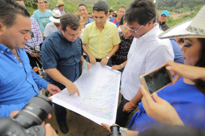 Los prefectos de Guayas y de Manabí, Carlos Luis Morales y Leonardo Orlando.