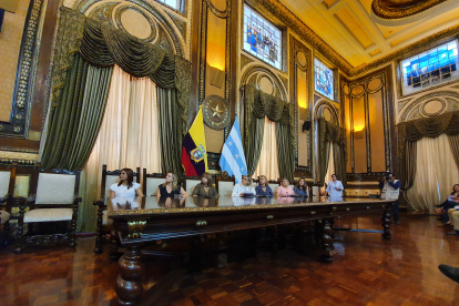 La alcaldesa y algunos concejales presentaron los proyectos.