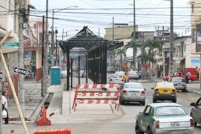Hecho. A decir de los comerciantes de la calle Portete, este se verá afectada por la presencia de la Metrovía.