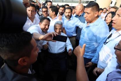 El gobierno intensificó sus diálogos tras el paro de octubre