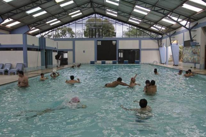 La intoxicación se dio en la piscina de Miraflores de la Concentración Deportiva de Pichincha (CDP), en Quito.