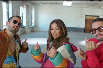 El duo venezolano y Thalia se unieron en una canción de corte pop.
