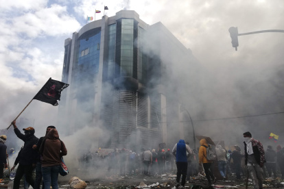 Las manifestaciones violentas provocaron daños en Quito