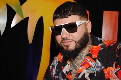 El cantante puertorriqueño Farruko posa en entrevista con Efe, para presentar su gira de conciertos en Estados Unidos.
