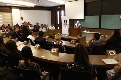 Diálogo. En la UEES, se llevó a cabo ayer un foro sobre el coronavirus.