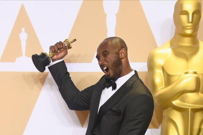 Kobe ganó un Oscar en la categoría al mejor cortometraje de animación por Dear Basketball, en 2018.