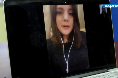 Cindy Valencia, guayaquileña radicada en Guangzhou, en una videollamada con EXPRESO.