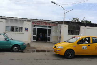 La mujer permanece en un centro de salud ubicado en Salinas, en la provincia de Santa Elena.