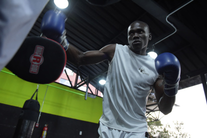 Abel Mina, boxeador de Puerto Quito, enfrentará su décima pelea.