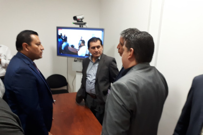 El vocal Juan José Morillo con los jueces de la Unidad de Garantías Penitenciarias de Guayaquil.