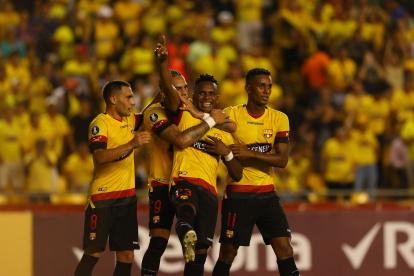 El cuadro amarillo logró sellar su clasificación con tres anotaciones frente a una del equipo uruguayo.