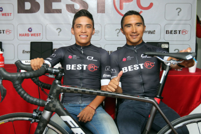 Martín López (izquierda) y Byron Guamá se quedarán al menos por tres temporadas con su nuevo equipo.