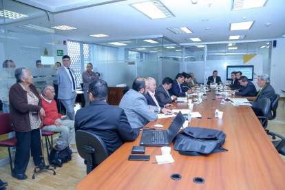 jubilados, directivos del IESS fueron recibidos en la Comisión Ocasional de la Asamblea