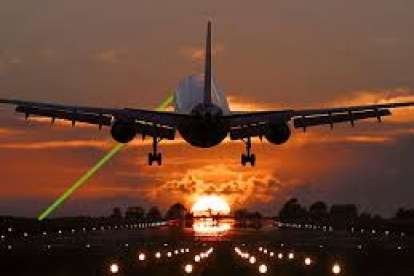 Los ataques con láser contra las aeronaves podrían dejar muchas víctimas.