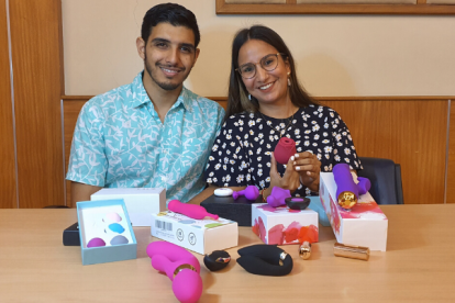 María Gabriela Sánchez y Eduardo Salas son los fundadores de Dulce de Leche, una tienda para adultos que tiene espacio en Instagram.