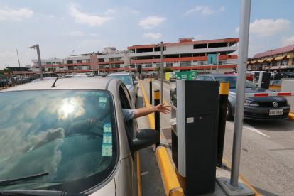 Hecho. Desde este lunes 3 de febrero, empezó a cobrarse el parqueo en el Policentro.