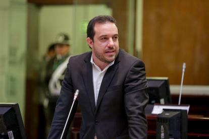 El legislador fue elegido en representación del distrito 3 de la provincia del Guayas.