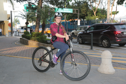 Fabiana Lando recorre varios países de América en bicicleta.