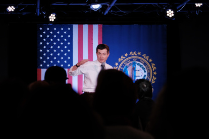 PORTSMOUTH, NEW HAMPSHIRE - FEBRUARY 04: Democratic presidential hopeful Pete Buttigieg greets supporters in Portsmouth, New Hampshire the morning after the flawed Iowa caucus on February 04, 2020 in Manchester, New Hampshire. Despite a botched election caucus process that has delayed the release of the states results, Buttigieg has declared he had a strong showing in the results.   Spencer Platt/Getty Images/AFP

== FOR NEWSPAPERS, INTERNET, TELCOS & TELEVISION USE ONLY ==

 US-PRESIDENTIAL-CANDIDATE-PETE-BUTTIGIEG-BEGINS-BUS-TOUR-ACROSS-