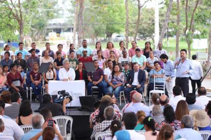 El presidente Lenin Moreno realizó un recorrido para comprobar la conectividad de la vías Guayaquil-Salinas