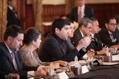 En el encuentro participaron varios ministros de Estado y representantes de la sociedad civil.