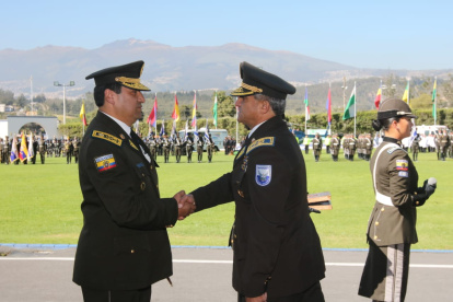 Ceremonia de relevo de mando del nuevo comandante de la Policía Patricio Carrillo.