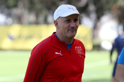 El entrenador de Liga de Quito explicó que la plantilla que maneja ahora será, en un 99 %, la que arrancará la temporada