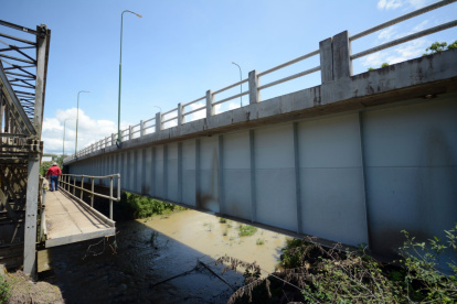 El puente sobre el río Jama en Manabi se habría construido con sobreprecio. Cuesta $9 millones
