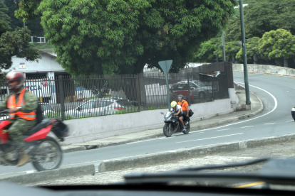 Se propone la ampliación del horario de restricción de dos hombres en moto.