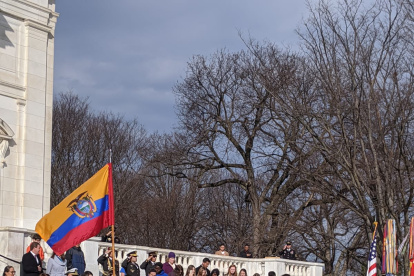 Lenín Moreno colocó una ofrenda floral en el Cementerio de Arlington