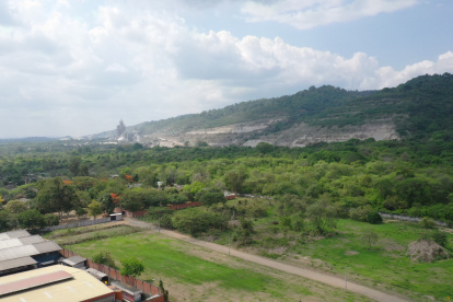 Cerro Blanco está administrado por la Fundación Pro-Bosque, una institución jurídica de derecho privado.