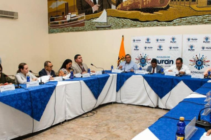 El Concejo de Durán está integrado por siete hombres y cinco mujeres.