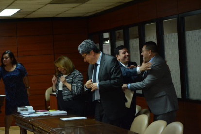 Gina Gómez de la Torre abogada de los jueces Iván León y Marco Rodríguez en la audiencia.