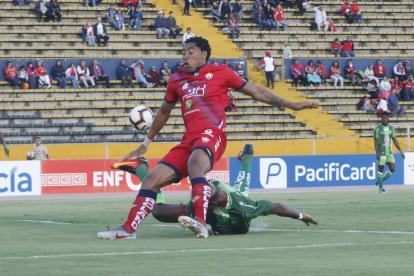 Los graderíos del estadio Atahualpa lucen vacíos y el equipo espera que vayan sus hinchas a apoyar.