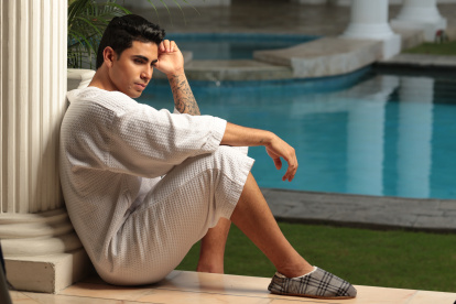 Fercho se dio a conocer en el programa Combate, inclusive representó a a Ecuador en la franquicia de Guatemala.