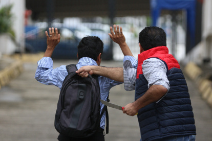 Según datos del Ministerio de Gobierno, los robos a pie son los más frecuentes en Guayaquil.