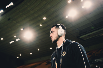 El delantero ecuatoriano Leonardo Campana a su llegada al estadio del Wolverhampton para medir al Espanyol.