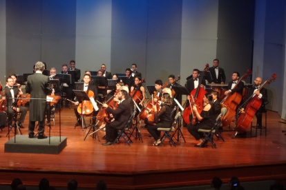Acto. La Orquesta Filarmónica Municipal interpretó la Sinfonía n° 4 de Beethoven.