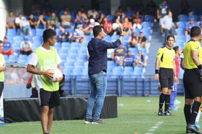 Ismael Rescalvo dijo que hablará con Pedro Ortiz, para que el golero logre adapratse mejor al estilo que él desea.