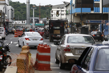Espacio. La avenida Quito, donde se asienta la estación 1 de la Aerovía, será cerrada por 30 días, para efectuar el tensado.