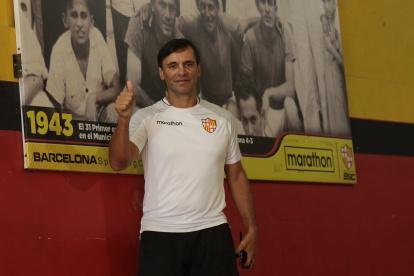 El argentino Fabián Bustos, hoy entrenador de Barcelona, desea ganarle a su exequipo.