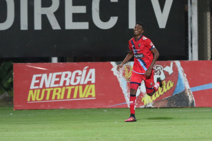 Felipe Mejía está en racha. Anotó contra Fénix en la Sudamericana y anotó ante Mushuc Runa la tarde de este domingo.