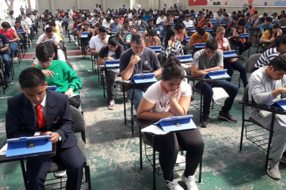 Los estudiantes que rindieron la prueba Ser Bachiller, en diferentes fechas, ya tienen sus puntajes.