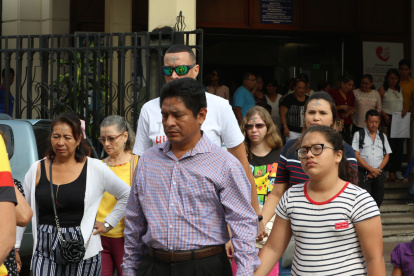 Los feligreses llenaron las iglesias desde las primeras horas de la mañana.